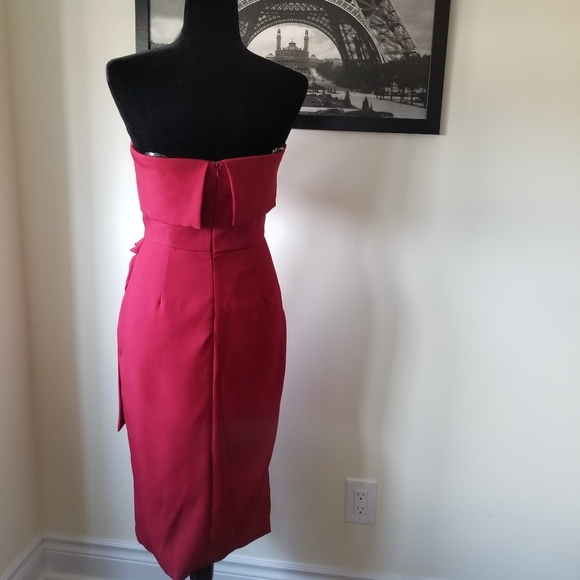 Red Dress - Picture 4 of 6